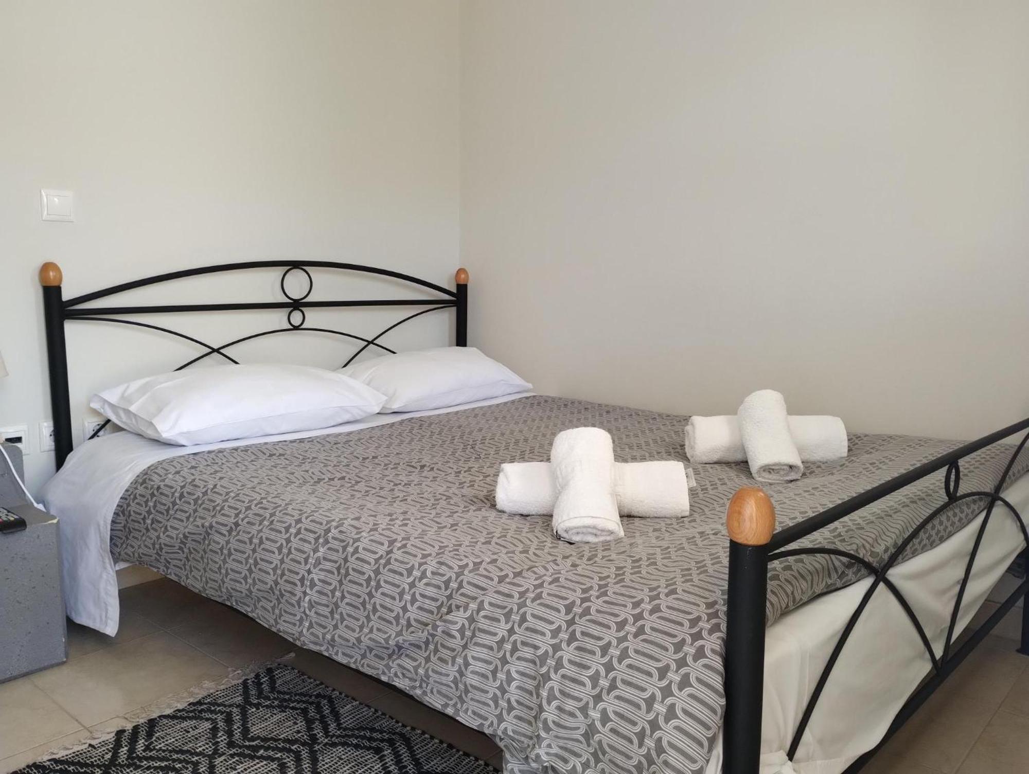 Kalamata Beach Maisonette Экстерьер фото